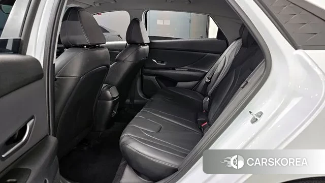 Hyundai The New Avante (CN7) 2024 Белый из Кореи, фото 4