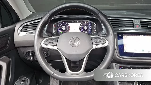Volkswagen Tiguan Allspace 2024 Серый из Кореи, фото 4