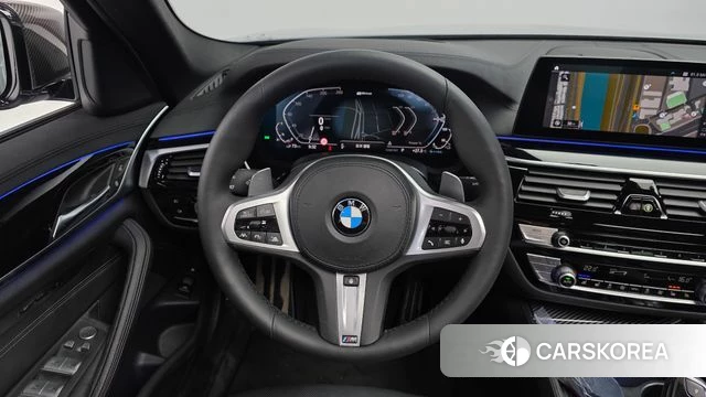BMW 5 Series (G30) 2020 Серебристо-серый из Кореи, фото 4