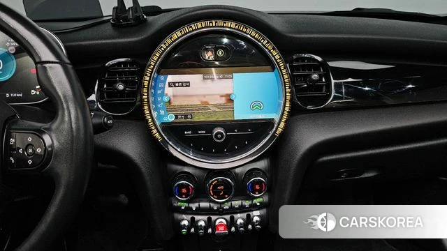 Mini Cooper Convertible 2024 Серебристо-серый из Кореи, фото 4