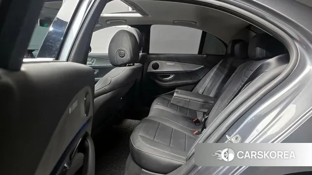 Mercedes-Benz E-Class W213 2019 Серебристо-серый из Кореи, фото 4