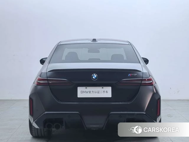 BMW M5 PHEV 2025 Темно-серый из Китая, фото 4