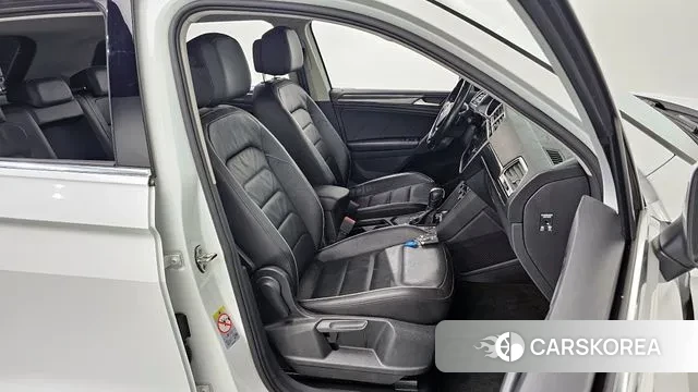 Volkswagen Tiguan second Generation 2020 Белый из Кореи, фото 4