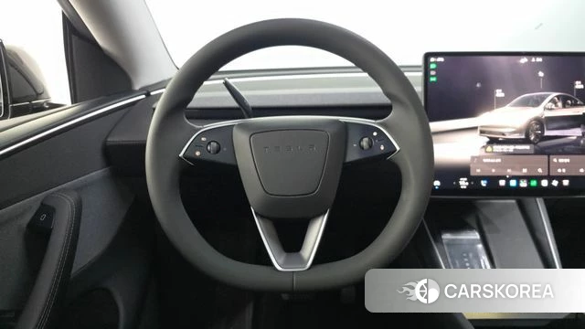 Tesla Model Y 2025 Черный из Кореи, фото 4