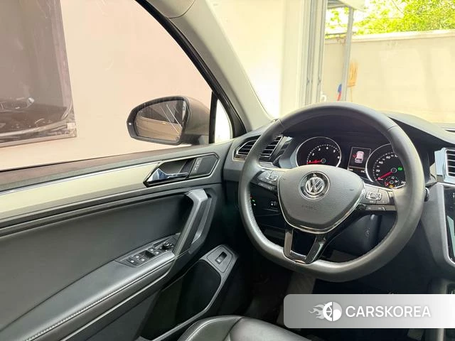 Volkswagen Tiguan L 2019 Шампань из Китая, фото 4