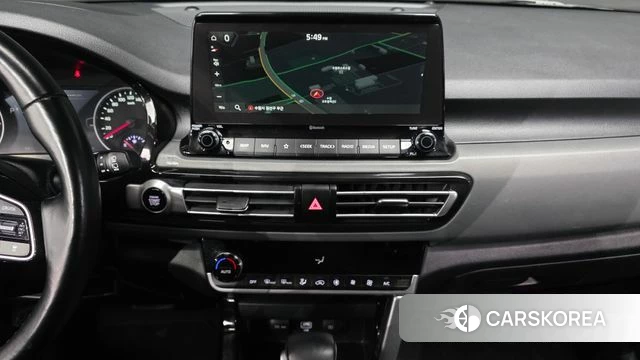 Kia Seltos 2022 Белый из Кореи, фото 4