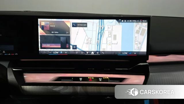 BMW 5 Series (G60) 2025 Серебристо-серый из Кореи, фото 4
