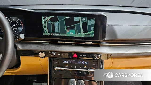 Kia Carnival 4th generation 2023 Светло-серебряный цвет из Кореи, фото 4