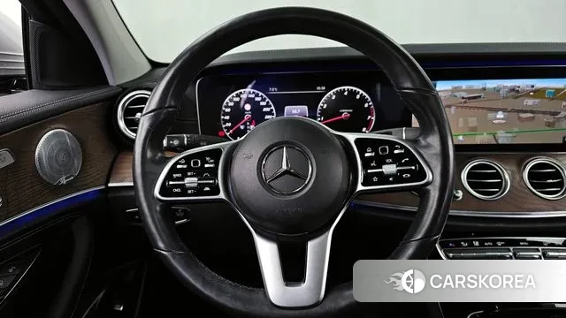 Mercedes-Benz E-Class W213 2020 Серебристо-серый из Кореи, фото 4