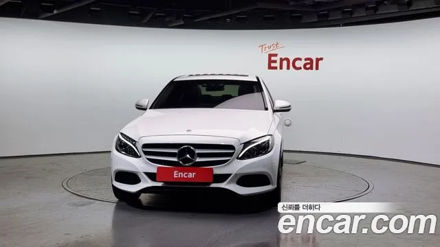 Mercedes-Benz C-Class W205 2018 Белый из Кореи, фото 4