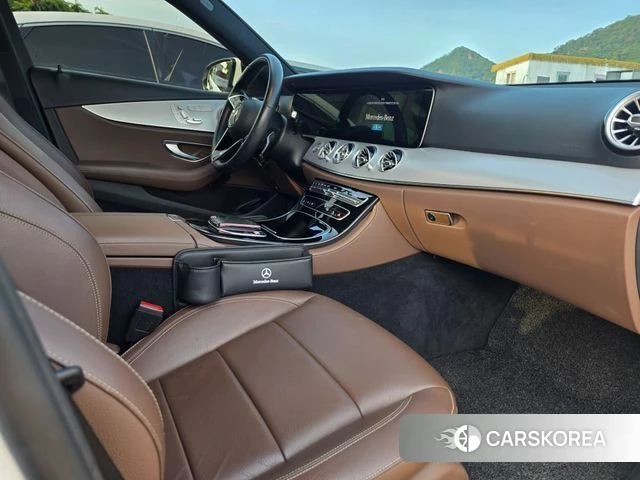 Mercedes-Benz E-Class W213 2020 Белый из Кореи, фото 4