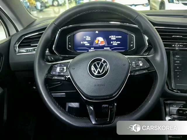 Volkswagen Tiguan L PHEV 2021 Белый из Китая, фото 4