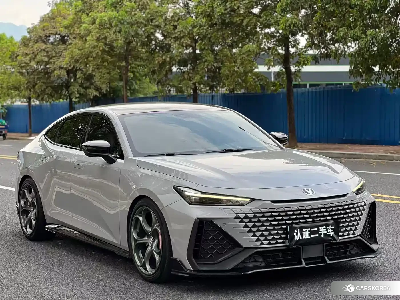 Chang'an UNI-V 2023 Silver/gray из Китая, фото 4