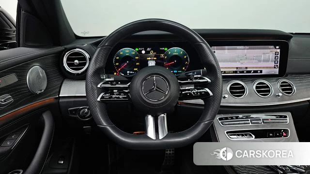 Mercedes-Benz E-Class W213 2021 Черный из Кореи, фото 4
