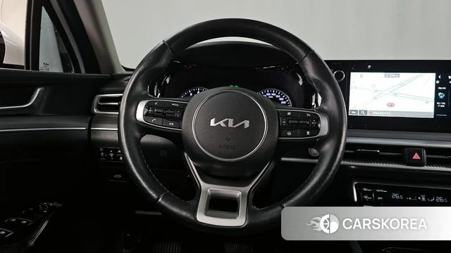 Kia K5 3rd generation 2023 Белый из Кореи, фото 4