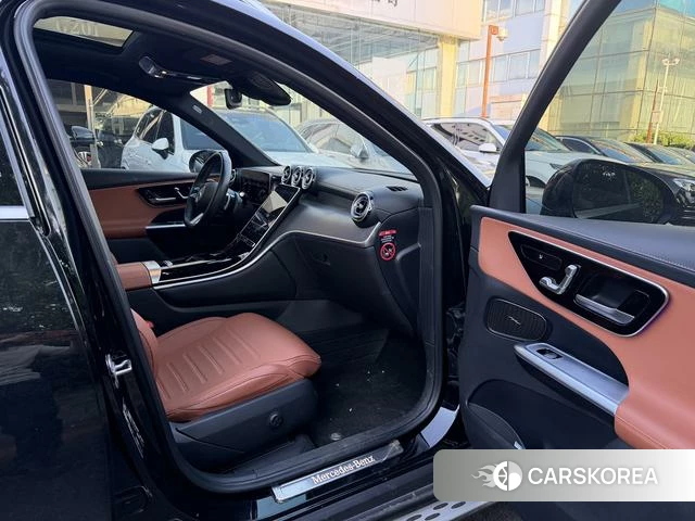 Mercedes-Benz GLC 2023 Черный из Китая, фото 4