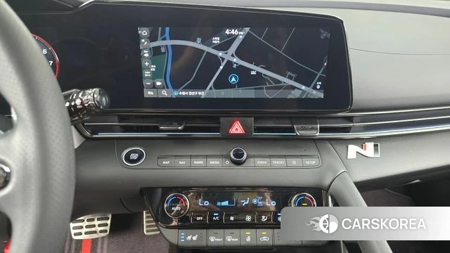 Hyundai The New Avante (CN7) 2024 Серебристо-серый из Кореи, фото 4
