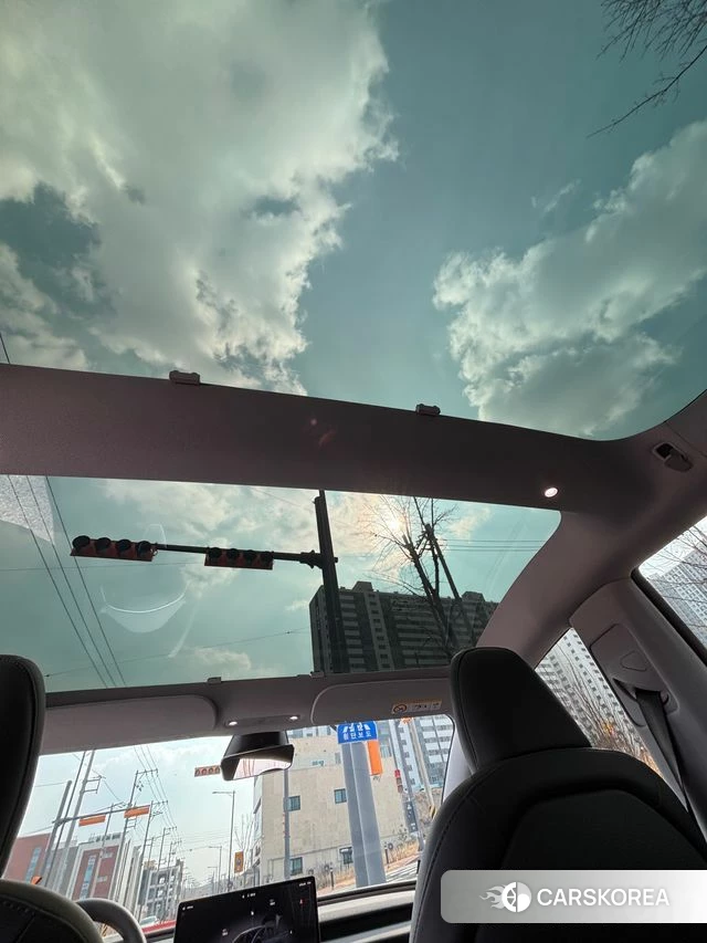 Tesla Model 3 2025 Серый из Кореи, фото 4