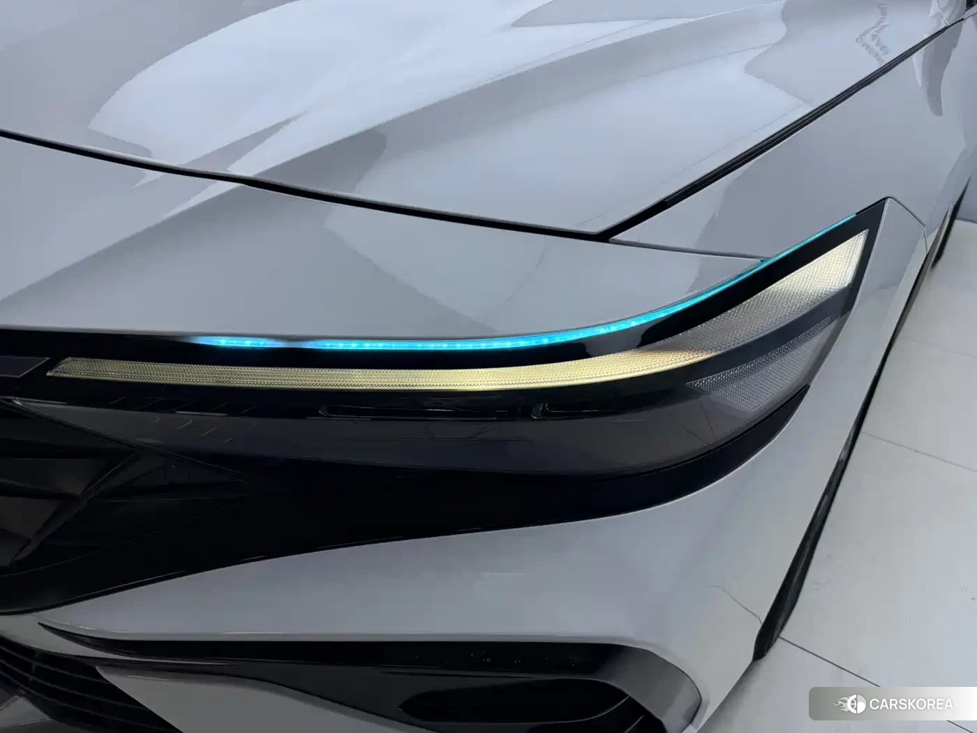 Hyundai Elantra 2023 Белый из Китая, фото 4