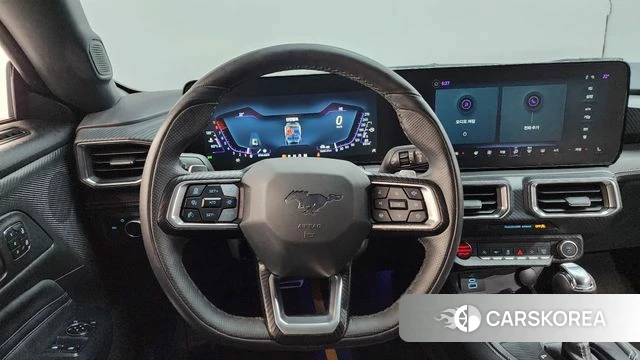 Ford Mustang 7th Generation 2024 Светло-серебряный цвет из Кореи, фото 4