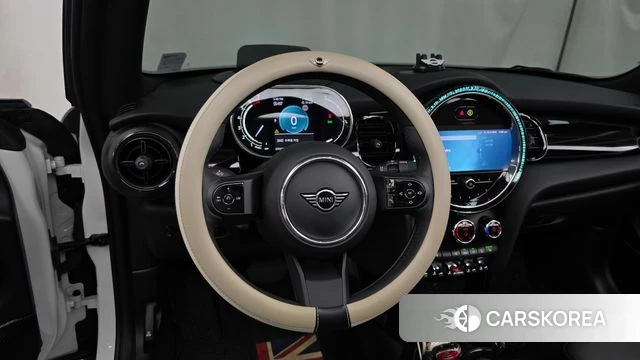 Mini Cooper Convertible 2024 Белый из Кореи, фото 4