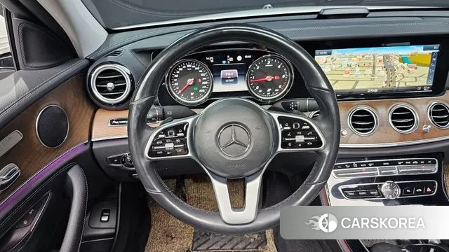 Mercedes-Benz E-Class W213 2019 Белый из Кореи, фото 4