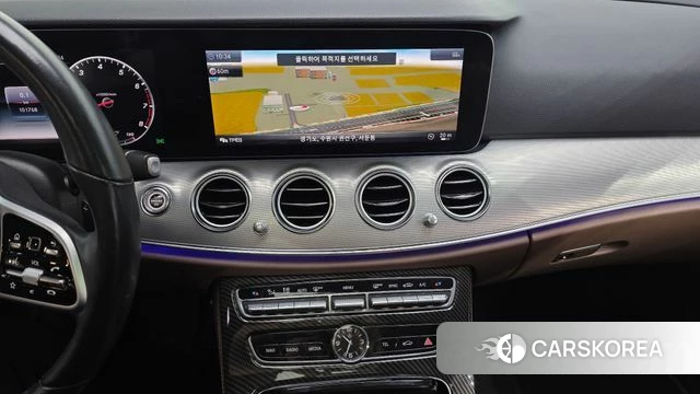 Mercedes-Benz E-Class W213 2018 Белый из Кореи, фото 4