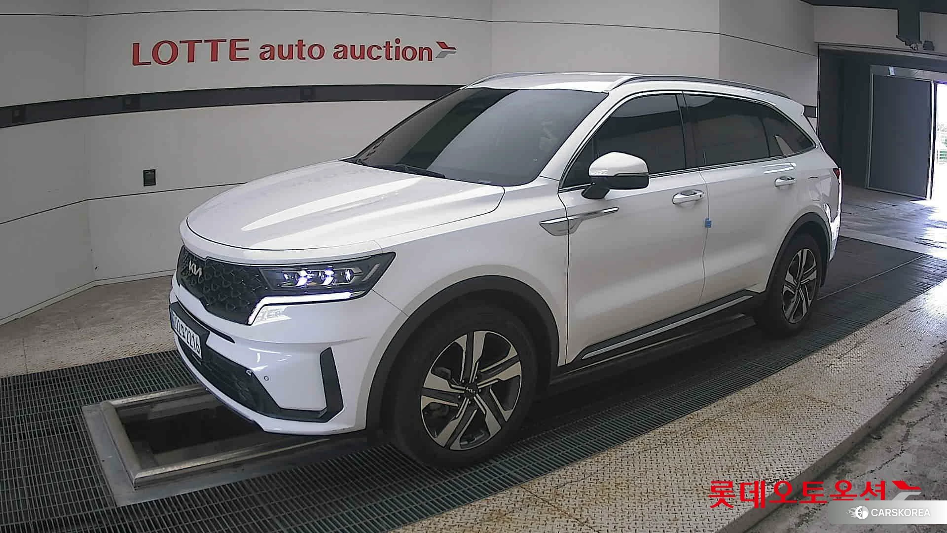 Kia Sorento Hybrid 2023 Snow White Pearl из Кореи, фото 4