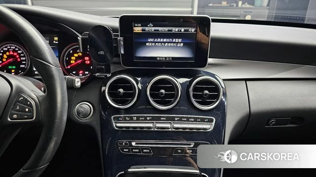 Mercedes-Benz C-Class W205 2018 Белый из Кореи, фото 4