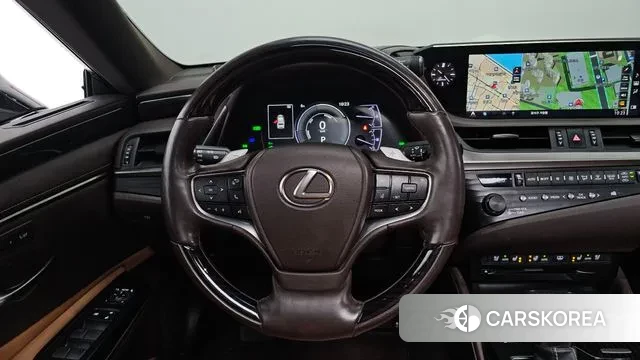 Lexus ES300h 7th generation 2018 Серебряный из Кореи, фото 4