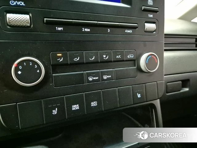 Hyundai Staria 2022 Серебряный из Кореи, фото 4