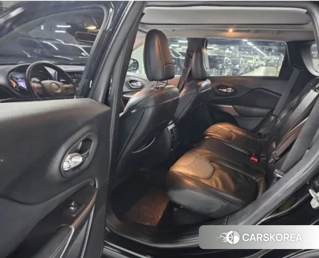 Jeep Cherokee (KL) 2021 Черный из Кореи, фото 4
