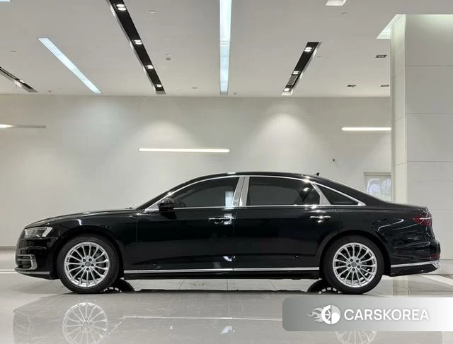 Audi A8 2021 Черный из Китая, фото 4