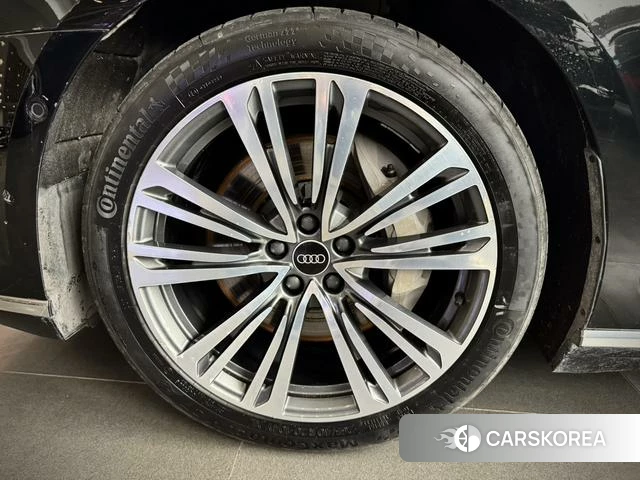 Audi A8 2021 Черный из Китая, фото 4