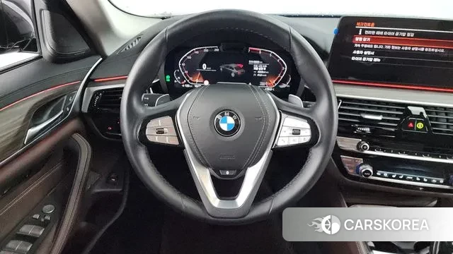 BMW 5 Series (G30) 2023 Черный из Кореи, фото 4