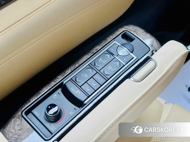 Toyota Elfa 2021 Белый из Китая, фото 4