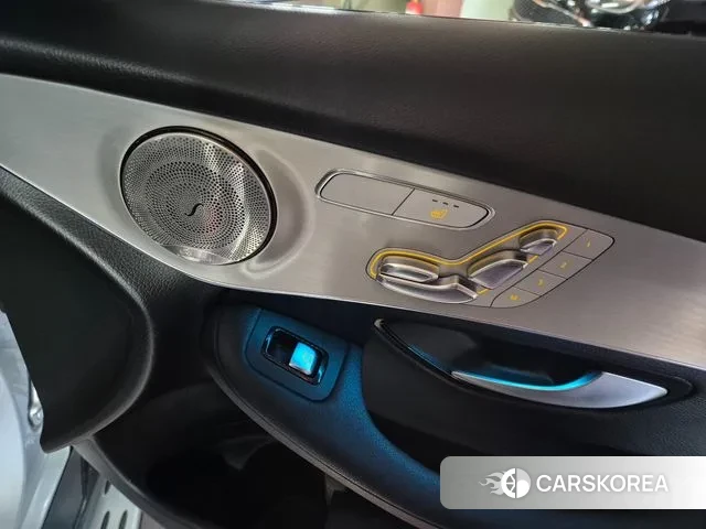 Mercedes-Benz GLC-Class X253 2018 Серебряный из Кореи, фото 4