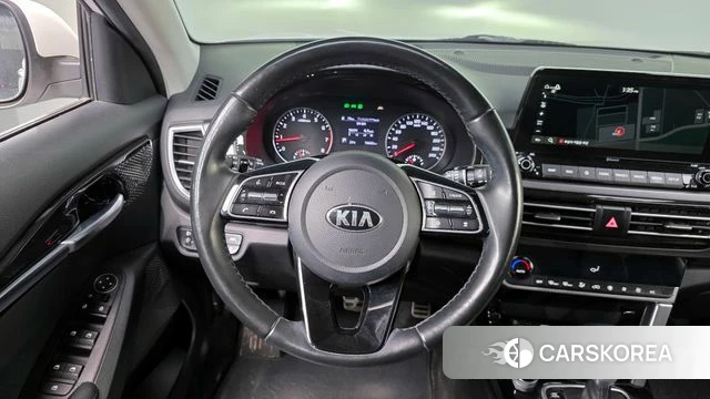Kia Seltos 2021 Белый из Кореи, фото 4