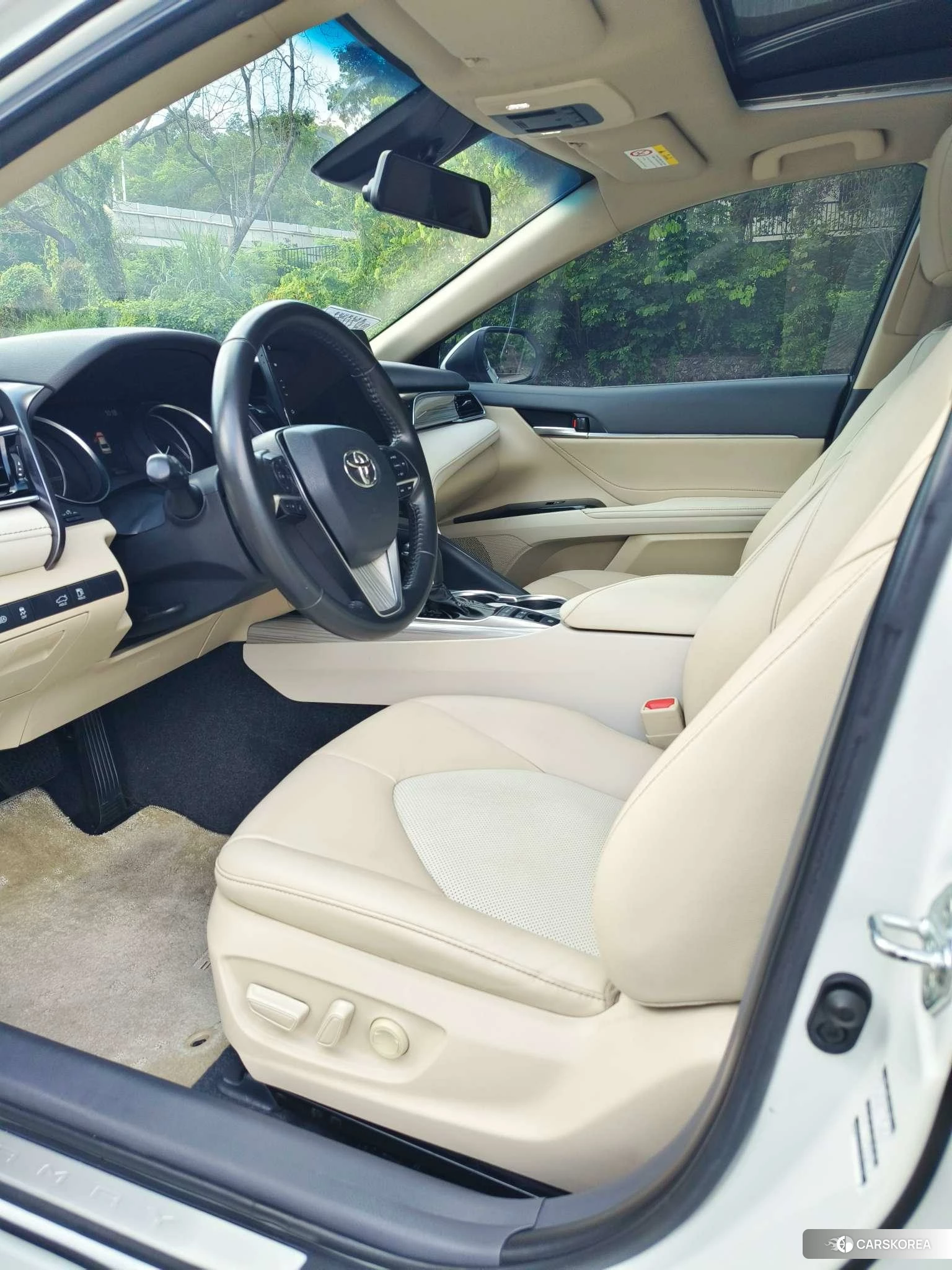 Toyota Camry 2020 Белый из Китая, фото 4