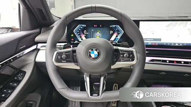 BMW 5 Series (G60) 2025 Белый из Кореи, фото 4