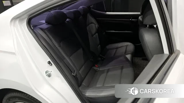 Hyundai Avante AD 2018 Белый из Кореи, фото 4