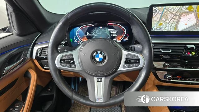 BMW 5 Series (G30) 2022 Белый из Кореи, фото 4