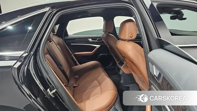 Audi A6 (C8) 2023 Черный из Кореи, фото 4