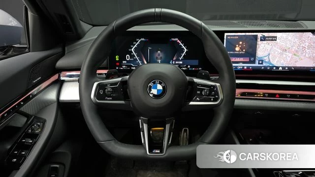 BMW 5 Series (G60) 2025 Песочный из Кореи, фото 4