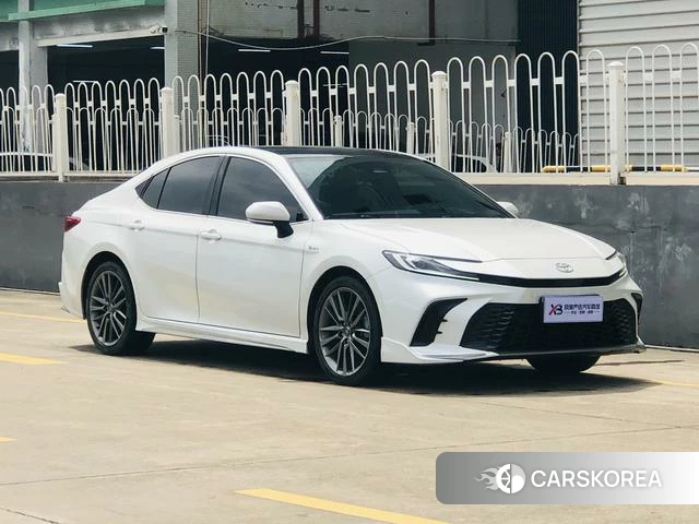 Toyota Camry 2025 Белый из Китая, фото 4