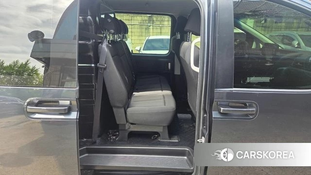 Hyundai Staria 2023 Серый из Кореи, фото 4