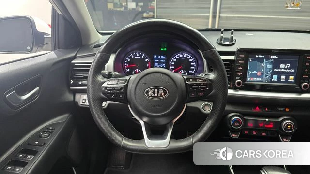 Kia Stonic 2018 Белый из Кореи, фото 4