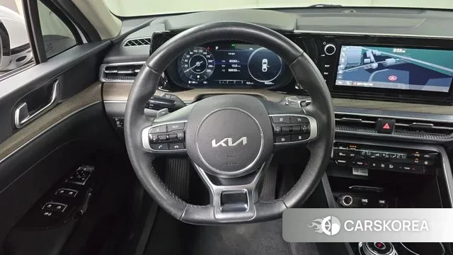Kia K5 3rd generation 2023 Белый из Кореи, фото 4