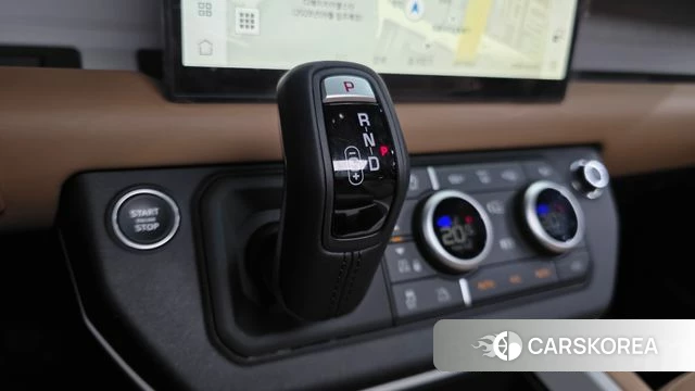 Land Rover Defender (L663) 2025 Черный из Кореи, фото 4