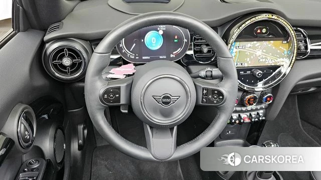 Mini Cooper Convertible 2024 Песочный из Кореи, фото 4